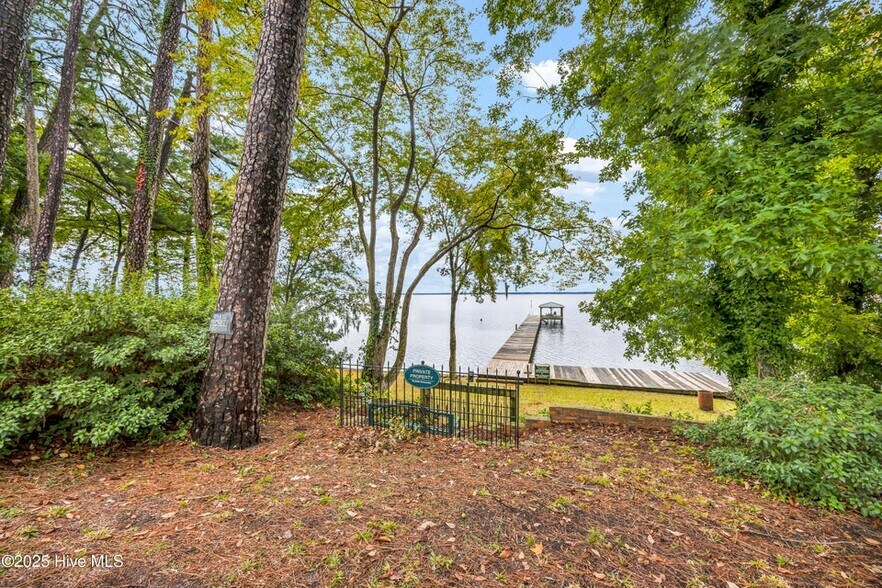 More Photos Of 205 Nancy St, Lake Waccamaw Land For Sale
