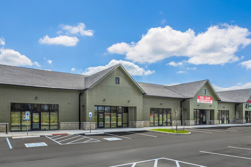 More Photos Of 7010 Five Points Rd, Indianapolis Storefront For Lease
