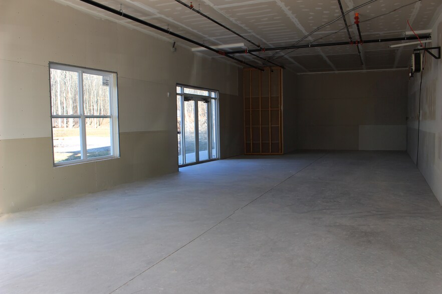 More Photos Of 244 Sand Springs Dr, Drums Apartments For Lease