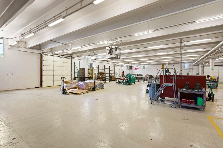More Photos Of 1335 Ford St, Colorado Springs Warehouse For Lease