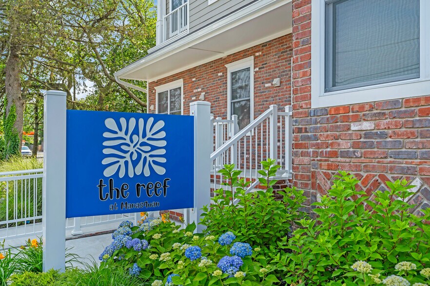 More Photos Of 33 Union Ave, Manasquan Apartments For Sale