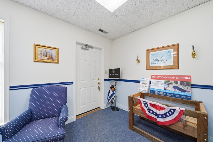 More Photos Of 23 E Frederick St, Walkersville Office For Sale