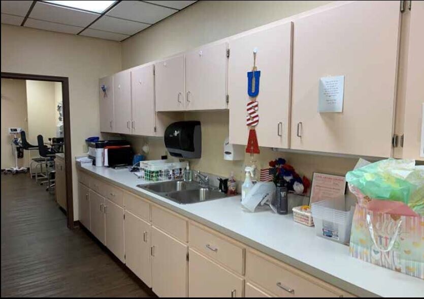 More Photos Of 770 SE 5th Ter, Crystal River Medical For Lease