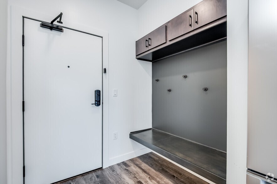 More Photos Of 155 Jackson St, Oshkosh Apartments For Lease