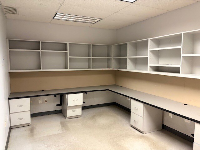 More Photos Of 5918-24 13th Ave, Brooklyn Medical For Lease