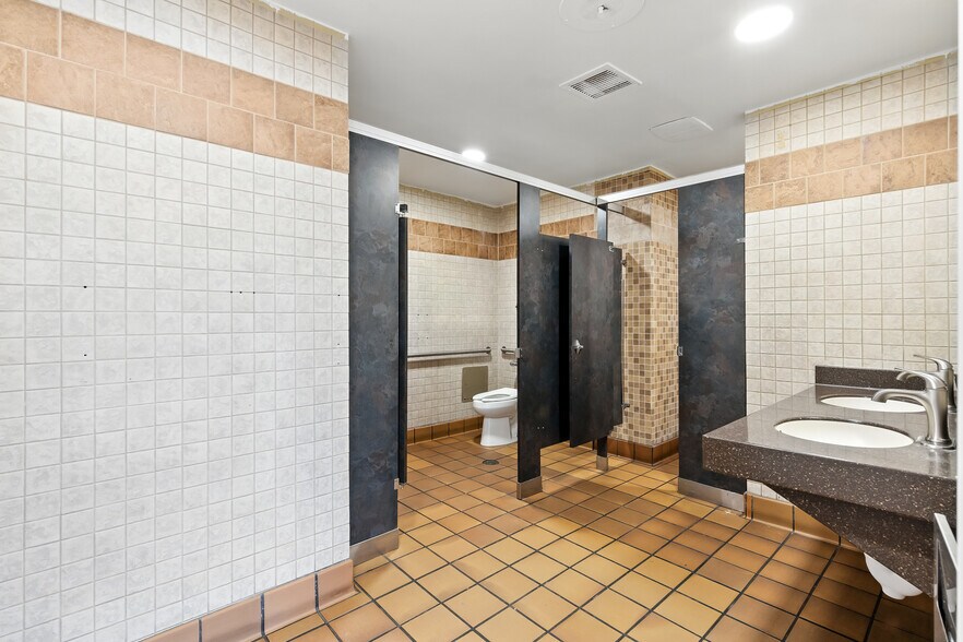 More Photos Of 4355 Sonoma Blvd, Vallejo Restaurant For Sale