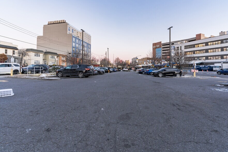 More Photos Of 132-40 Metropolitan Ave, Jamaica Storefront Retail Office For Lease