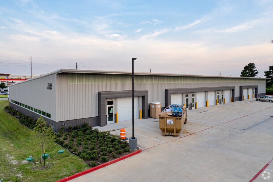 More Photos Of 12155 Cutten Rd, Houston Warehouse For Lease