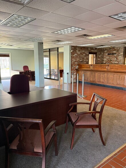 More Photos Of 8796 Greenwell Springs Rd, Baton Rouge General Retail For Sale