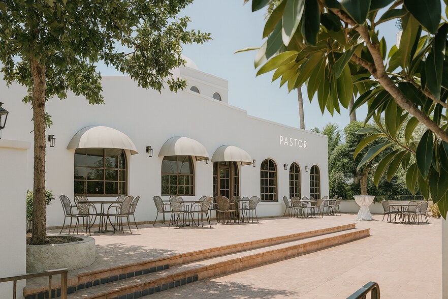 Primary Photo Of 2121 N Saint Marys St, San Antonio Restaurant For Lease