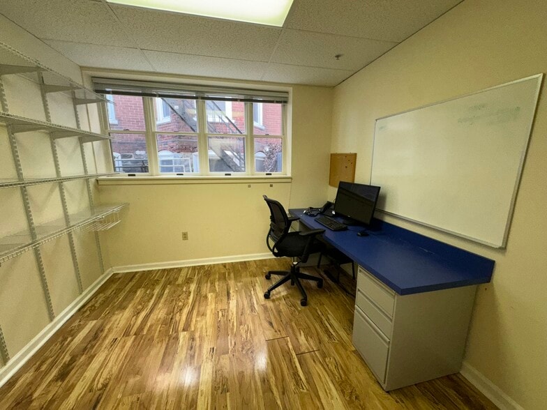 More Photos Of 815 Greenwood Ave, Jenkintown Office For Sale