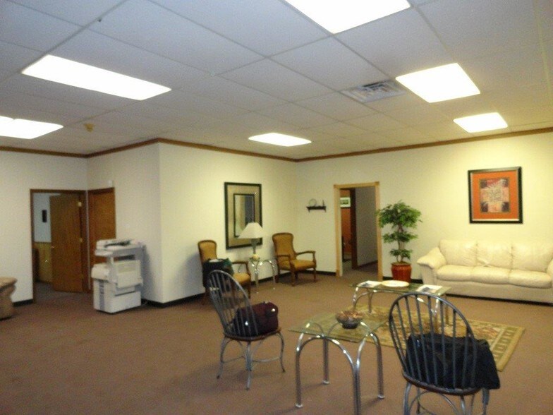 More Photos Of 1510 W High St, Mount Pleasant Loft Creative Space For Sale