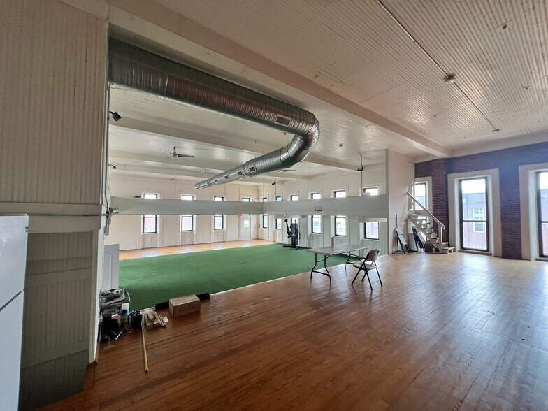 More Photos Of 333 Market St, Zanesville General Retail For Sale