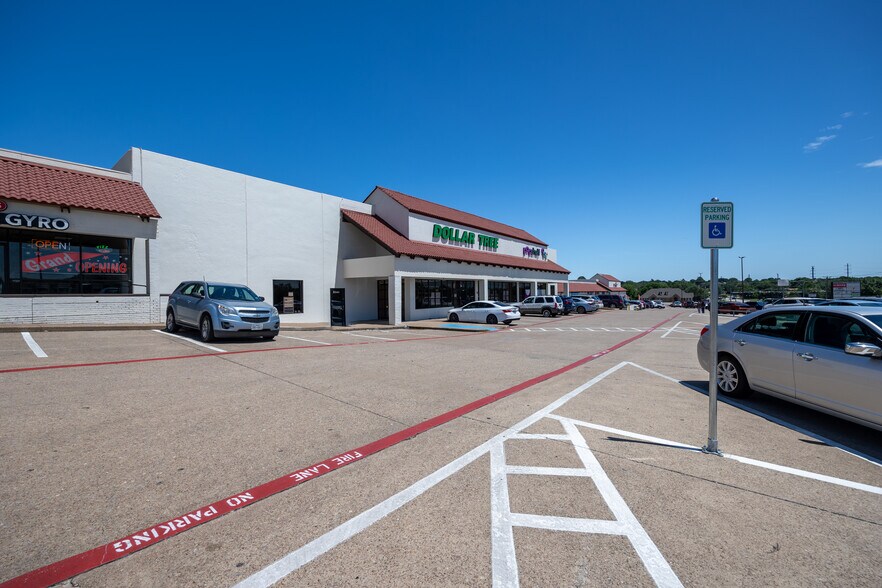 More Photos Of 601-735 Harwood Rd, Bedford Unknown For Lease