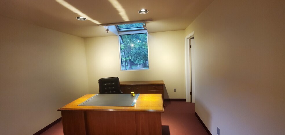 More Photos Of 3922 Seneca St, Buffalo Office For Lease