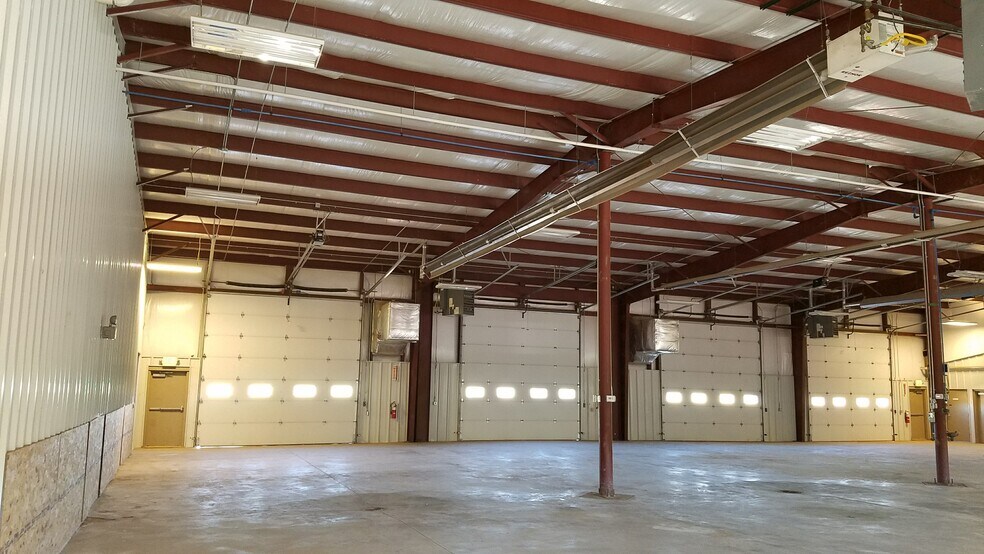 More Photos Of 2018 125th Ave NW, Watford City Warehouse For Lease