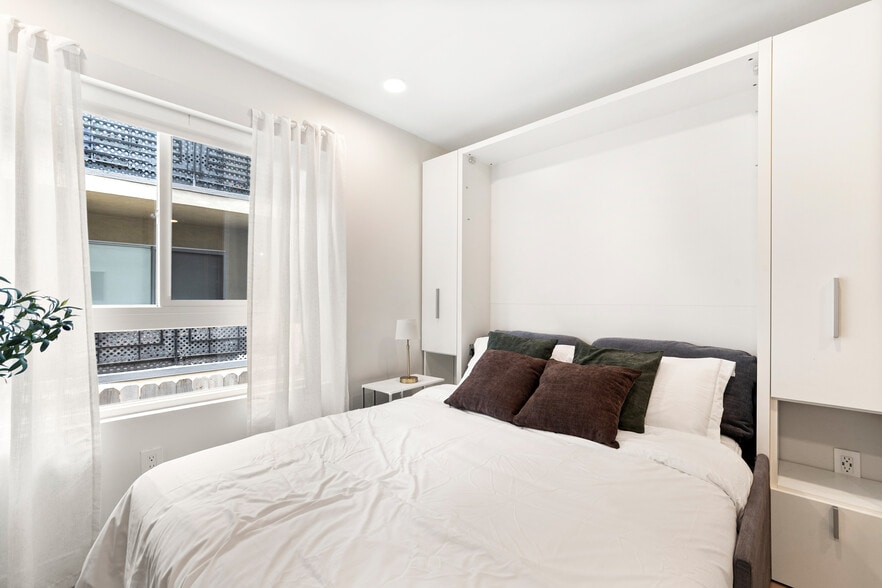 More Photos Of 1743 Butler Ave, Los Angeles Apartments For Sale