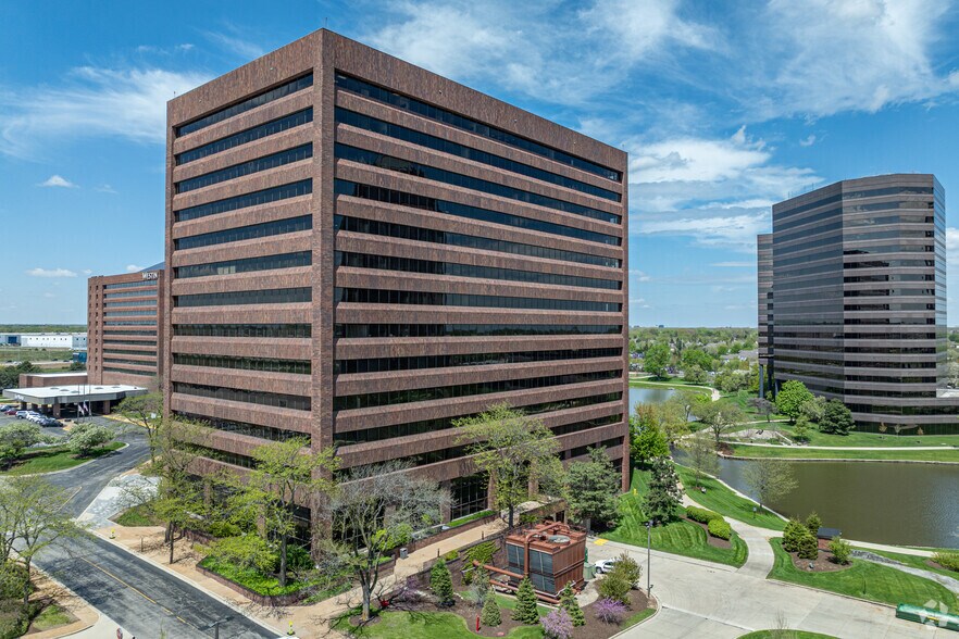 Primary Photo Of 500 Park Blvd, Itasca Office For Lease