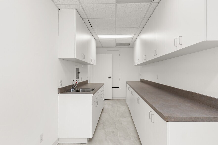 More Photos Of 3003 4th Ave, San Diego Medical For Lease