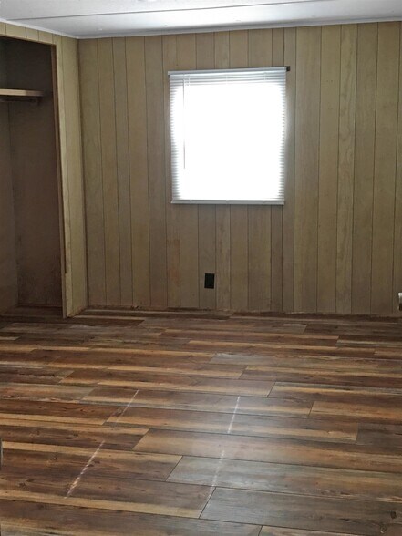 More Photos Of 910 Memorial Dr, Cortez Manufactured Housing Mobile Home Park For Sale