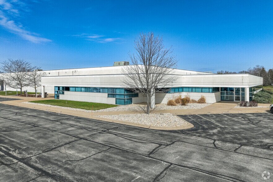 More Photos Of 3801 S Central Ave, Rockford Manufacturing For Lease