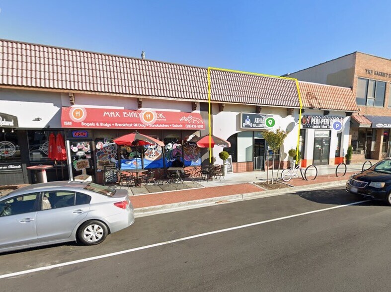 More Photos Of 151-161 E Park Ave, Long Beach Storefront For Lease