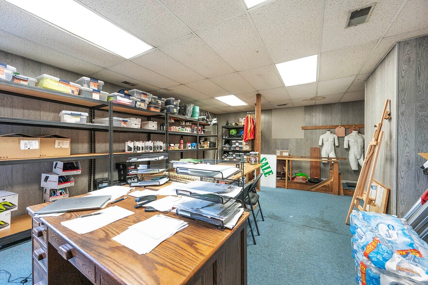 More Photos Of 126 W Main St, Plainfield Storefront For Sale