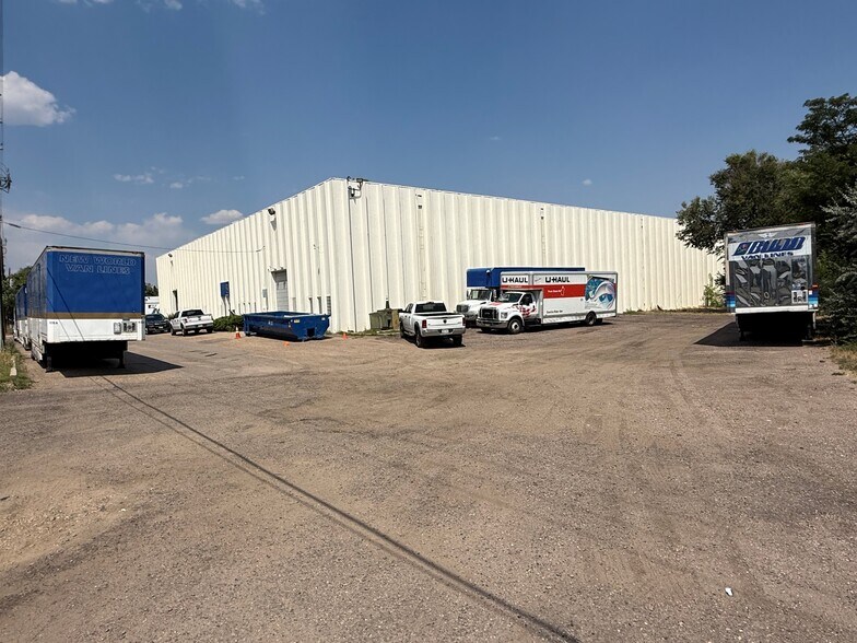 More Photos Of 4950 Oak St, Wheat Ridge Warehouse For Lease