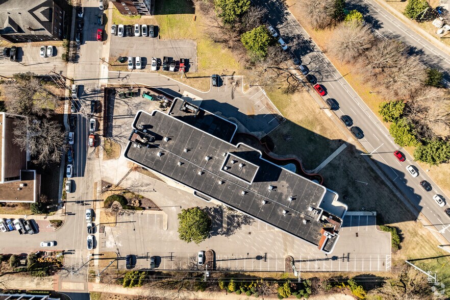 More Photos Of 1710 Magnolia Blvd, Nashville Assisted Living For Sale