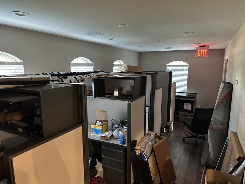 More Photos Of 5155 W Davis St, Conroe Office For Sale