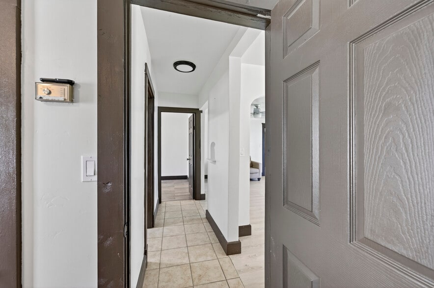 More Photos Of 2091 Locust Rd, Montrose Apartments For Sale