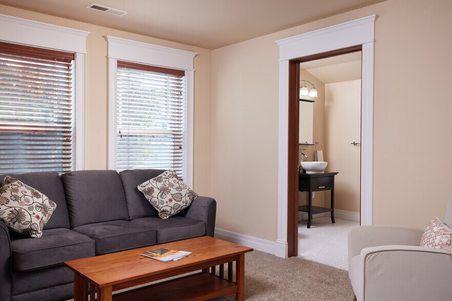 More Photos Of 527 Catherine St, Walla Walla Hospitality For Sale