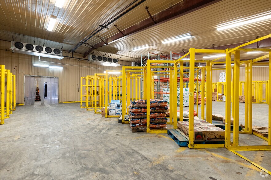 More Photos Of 400 Carver St, Mount Vernon Warehouse For Lease