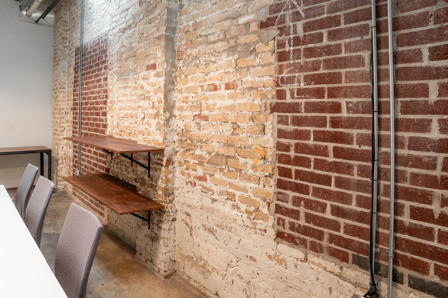 More Photos Of 1101 E 6th St, Austin Loft Creative Space For Lease