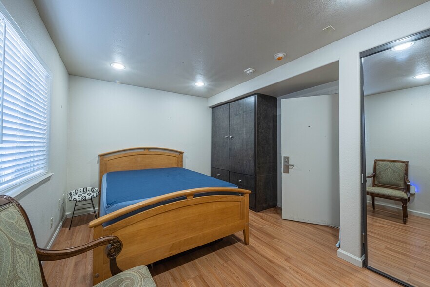 More Photos Of 6 S Wood St, Salinas Hotel For Sale