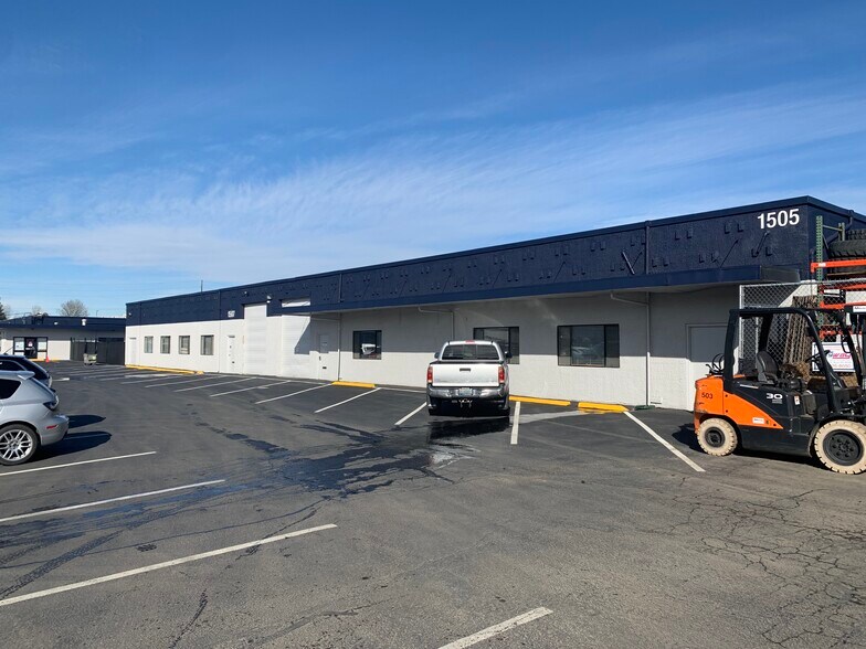 More Photos Of 1515-1517 Central Ave S, Kent Unknown For Lease