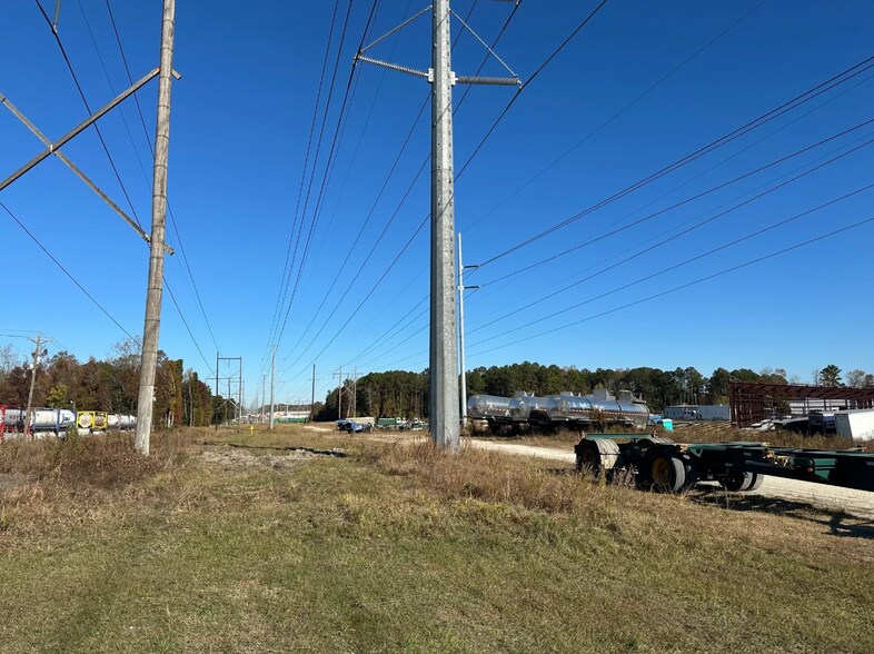 More Photos Of 7113 Cross County Rd, North Charleston Land For Lease