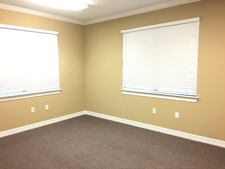 More Photos Of 4502 Riverstone Blvd, Missouri City Office For Lease