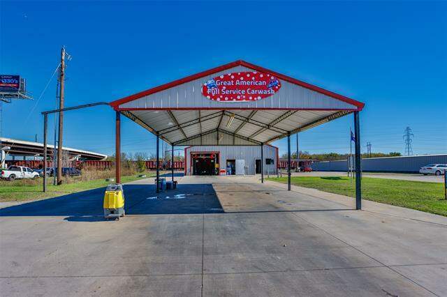 Primary Photo Of 1530 N Dixon Ln, Gainesville Carwash For Sale