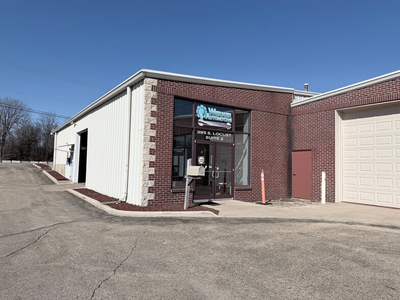 More Photos Of 395 S Locust St, Manteno Service For Sale