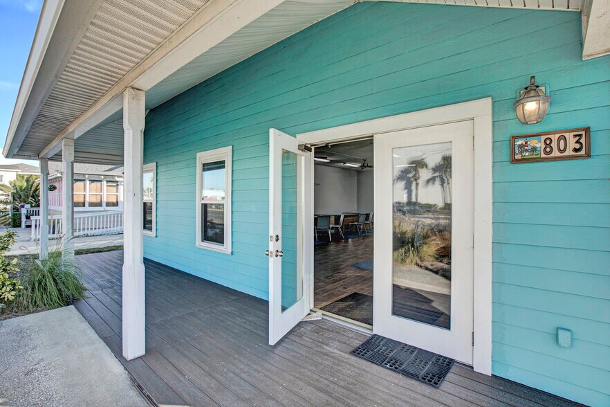 More Photos Of 803 3rd St N, Jacksonville Beach Storefront Retail Residential For Sale