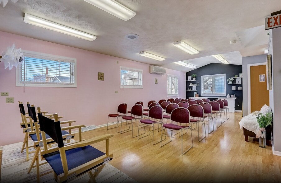 More Photos Of 111 Depot St, Johnson Creek General Retail For Lease