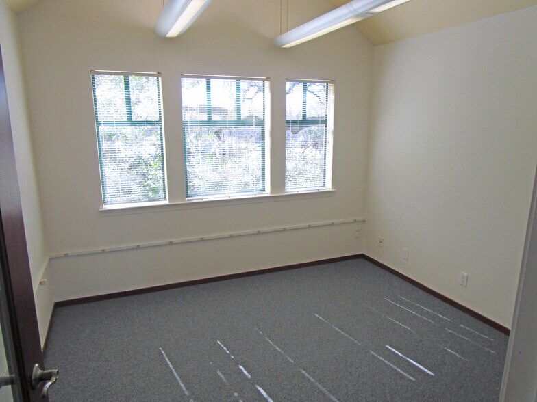 More Photos Of 418 Aviation Blvd, Santa Rosa Medical For Sale