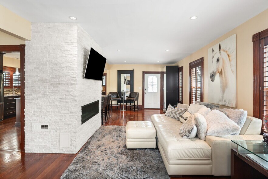 More Photos Of 47 Clinton St, Framingham Apartments For Sale