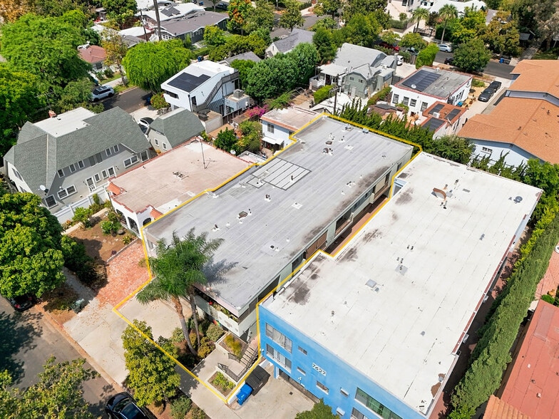 More Photos Of 7631 Norton Ave, West Hollywood Apartments For Sale