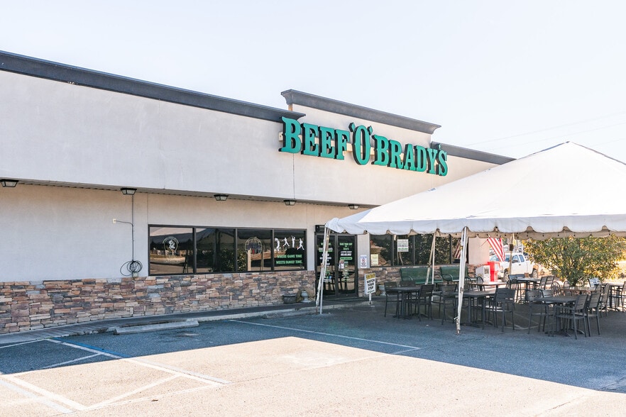 More Photos Of 4944 Malloy Plz, Marianna Freestanding For Sale