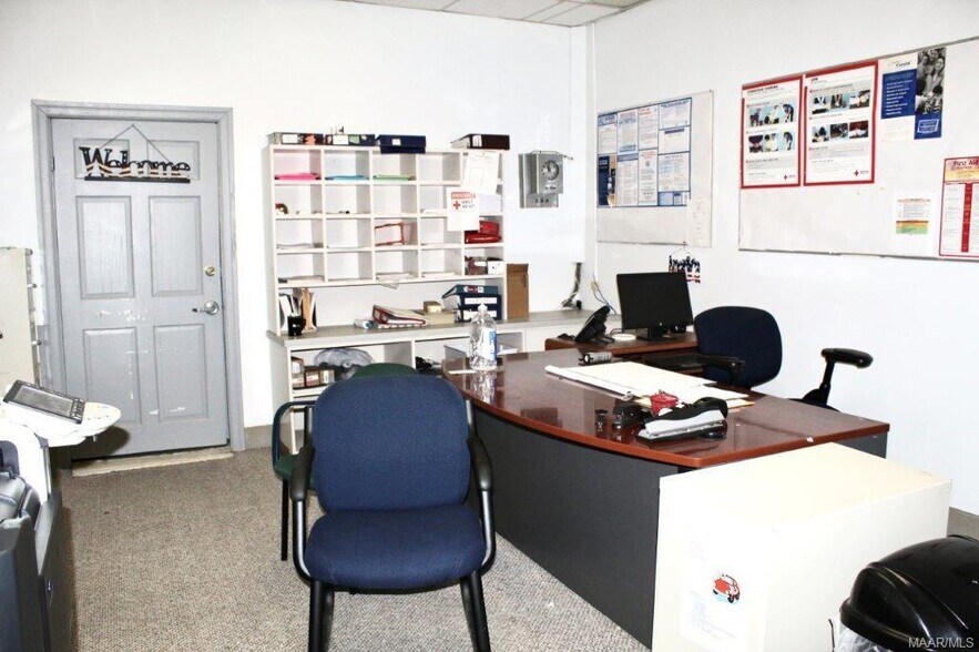 More Photos Of 2005 N Country Club Dr, Montgomery Schools For Sale