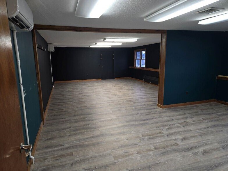 More Photos Of 209 Main St, Charlestown Storefront Retail Office For Lease