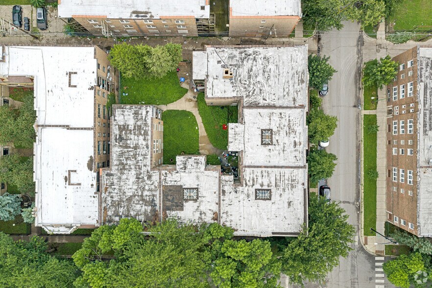 More Photos Of 7549 S Kingston Ave, Chicago Apartments For Sale