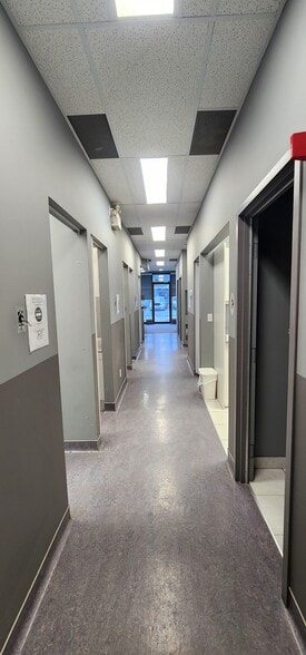 More Photos Of 2825-2885 Lauzon Pky, Windsor General Retail For Lease